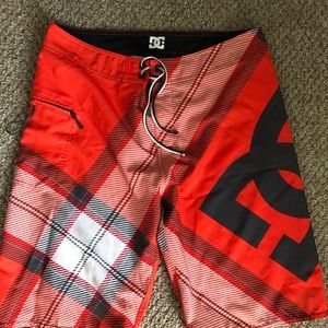 Men’s DC boardshorts size 33